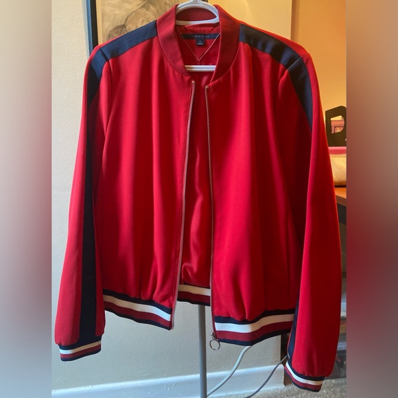 Classic Tommy Hilfiger Bomber Jacket in M - Picture 6 of 6